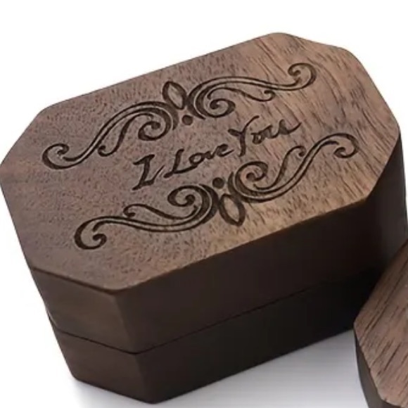 Carved Ring Box - Picture 6 of 8